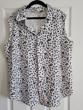 Zeagoo White Sleeveless Button-Up Top with Black Spot Print